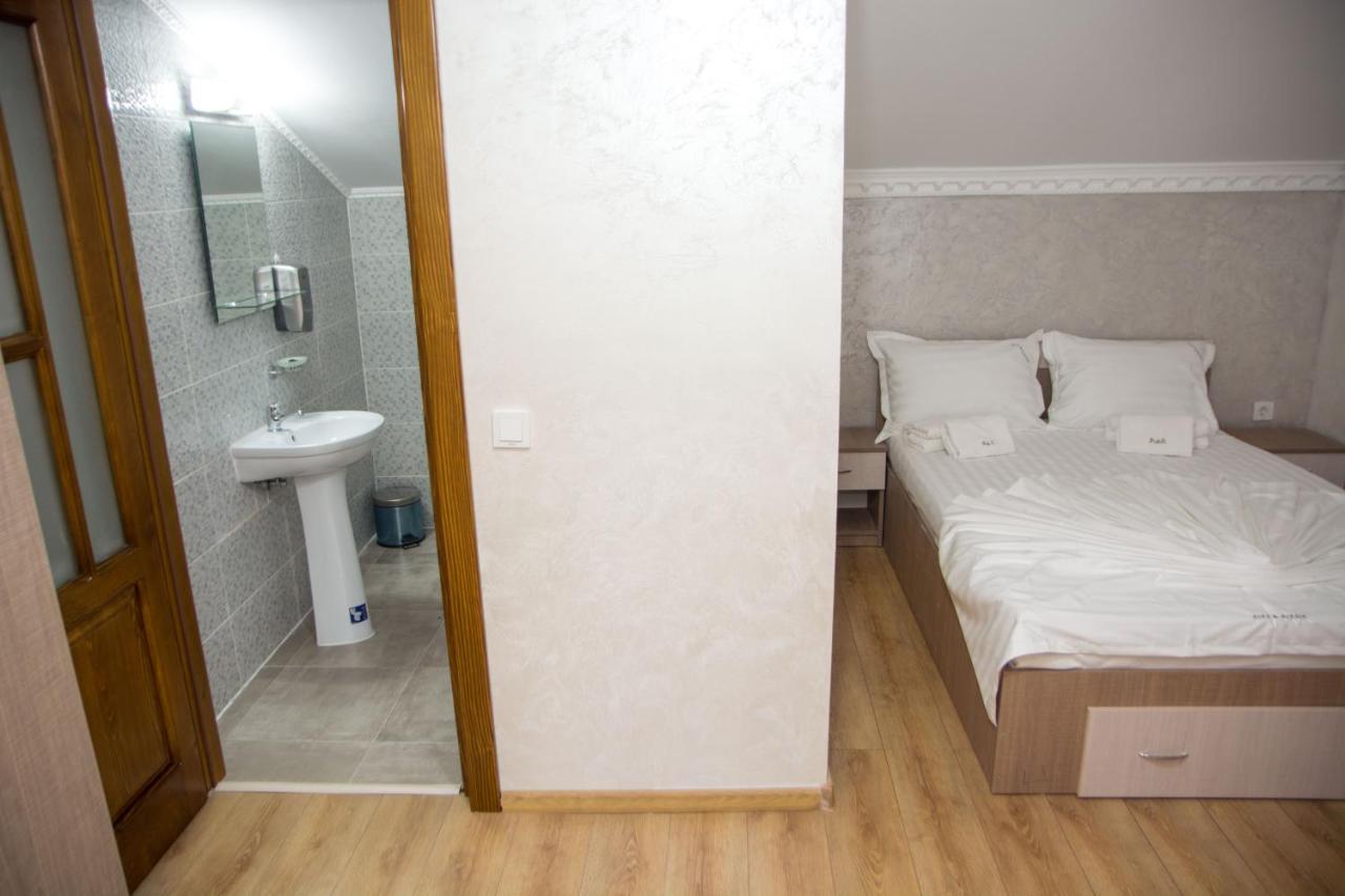 Hotel Casa Alex Si Alexia Jiblea Veche Zewnętrze zdjęcie